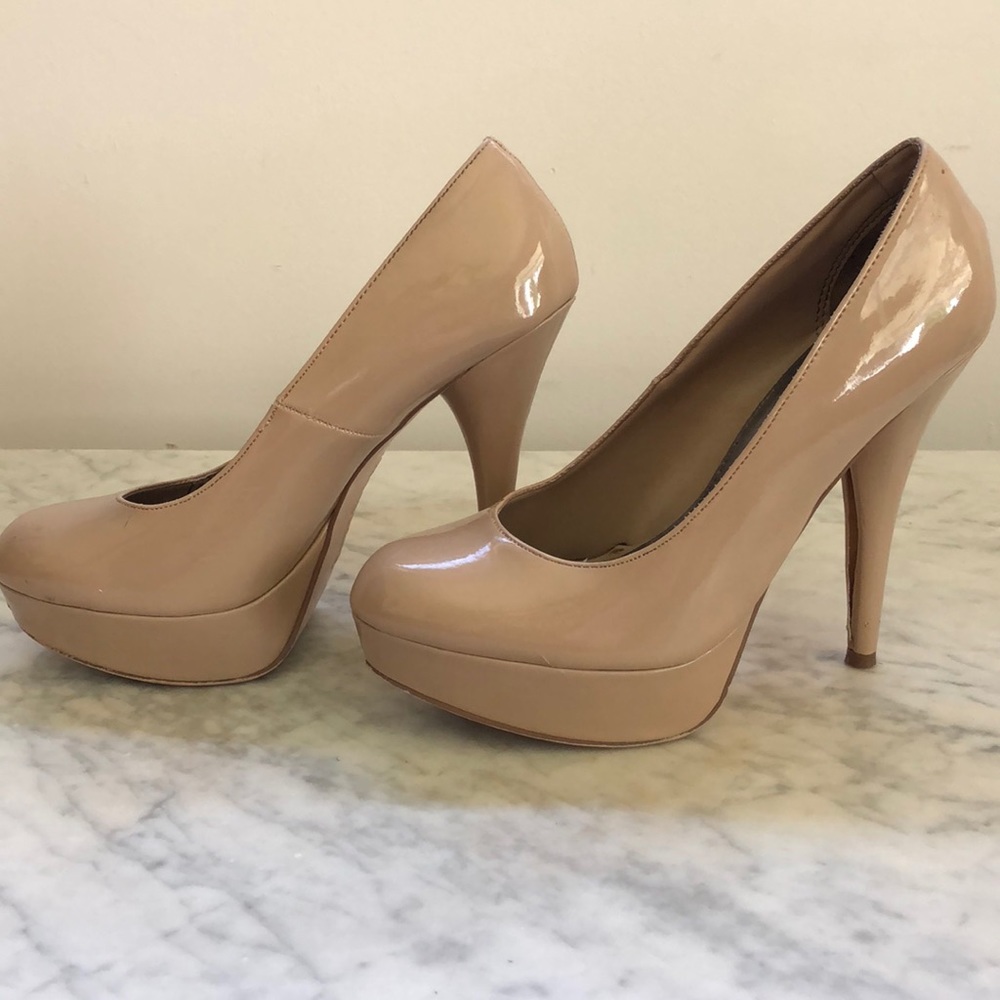 High Heels - Picture 3 of 4